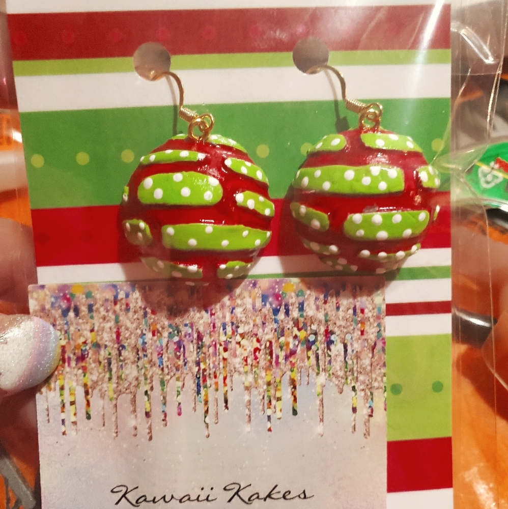 Christmas concha earrings